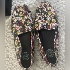 Flower shoes